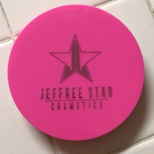 Jeffree Star skin frost in Ice Cold